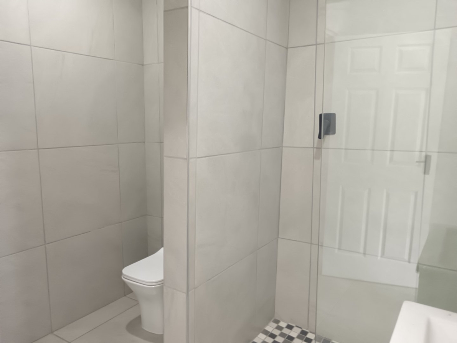 5 Bedroom Property for Sale in Fraaiuitsig Western Cape